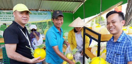 nong-trai-cong-nghe-cao-mang-lai-hieu-qua-1